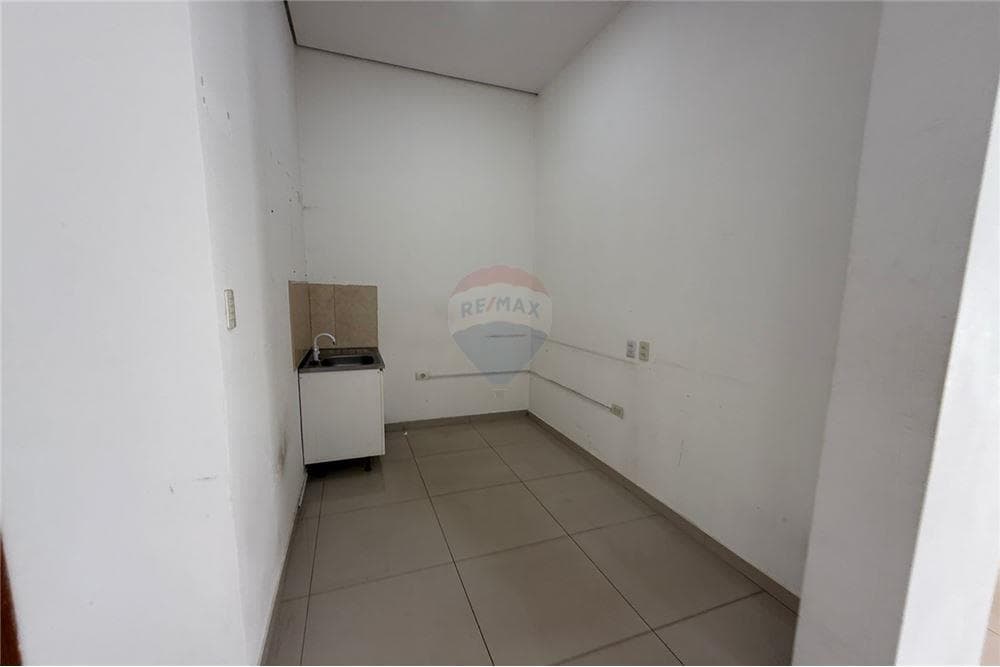 Local Comercial - Alquiler - Paraguay Central Fernando de la Mora, foto 5