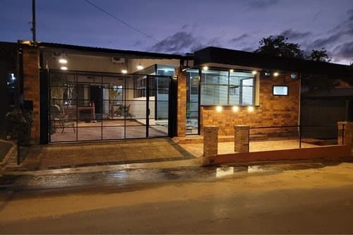 Casa-Venta-5 de abril, Fernando de la Mora, Central