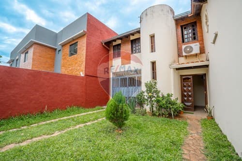 Casa en barrio mburucuya, foto 2