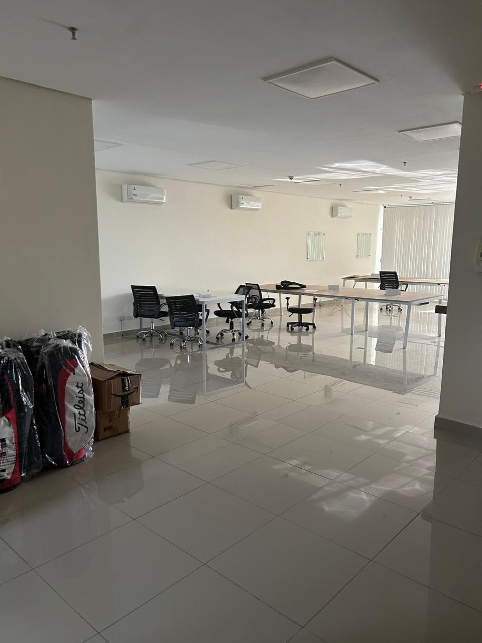 En alquiler moderno edificio corporativo en barrio ycua sati, foto 4