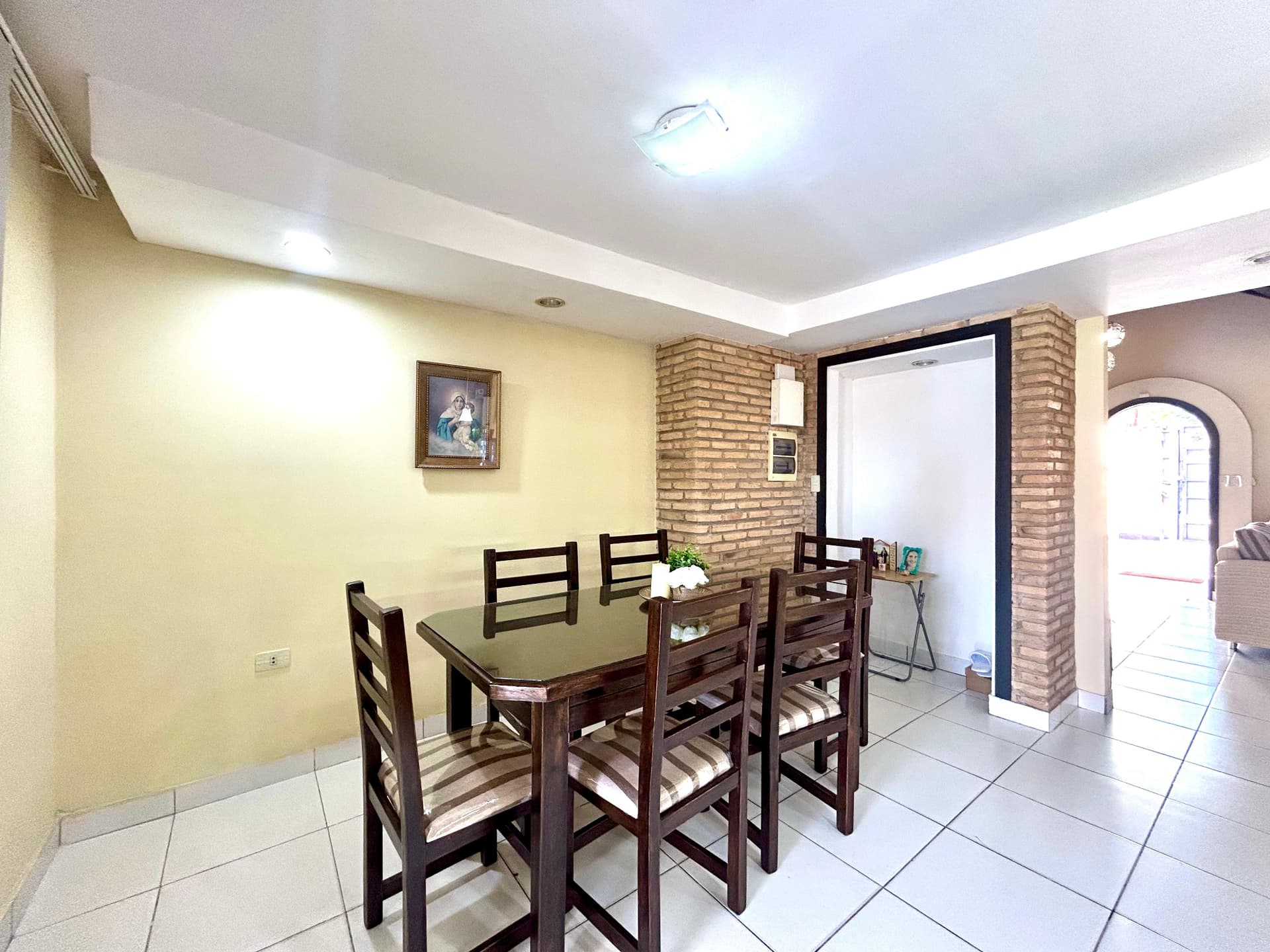 Hermoso duplex en lambare, foto 5