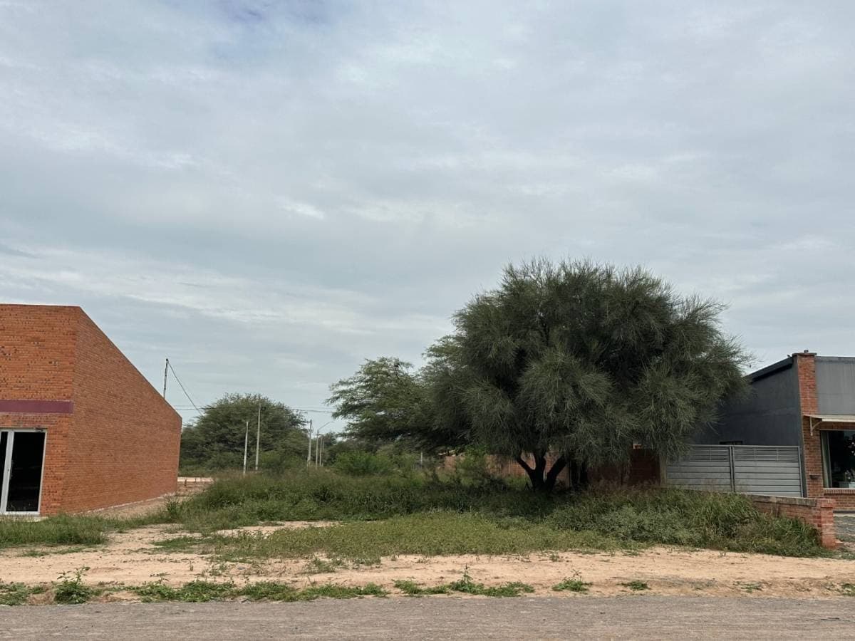 2 terrenos, 720 m² con doble acceso. Complejo Boreal, Filadelfia, foto 1