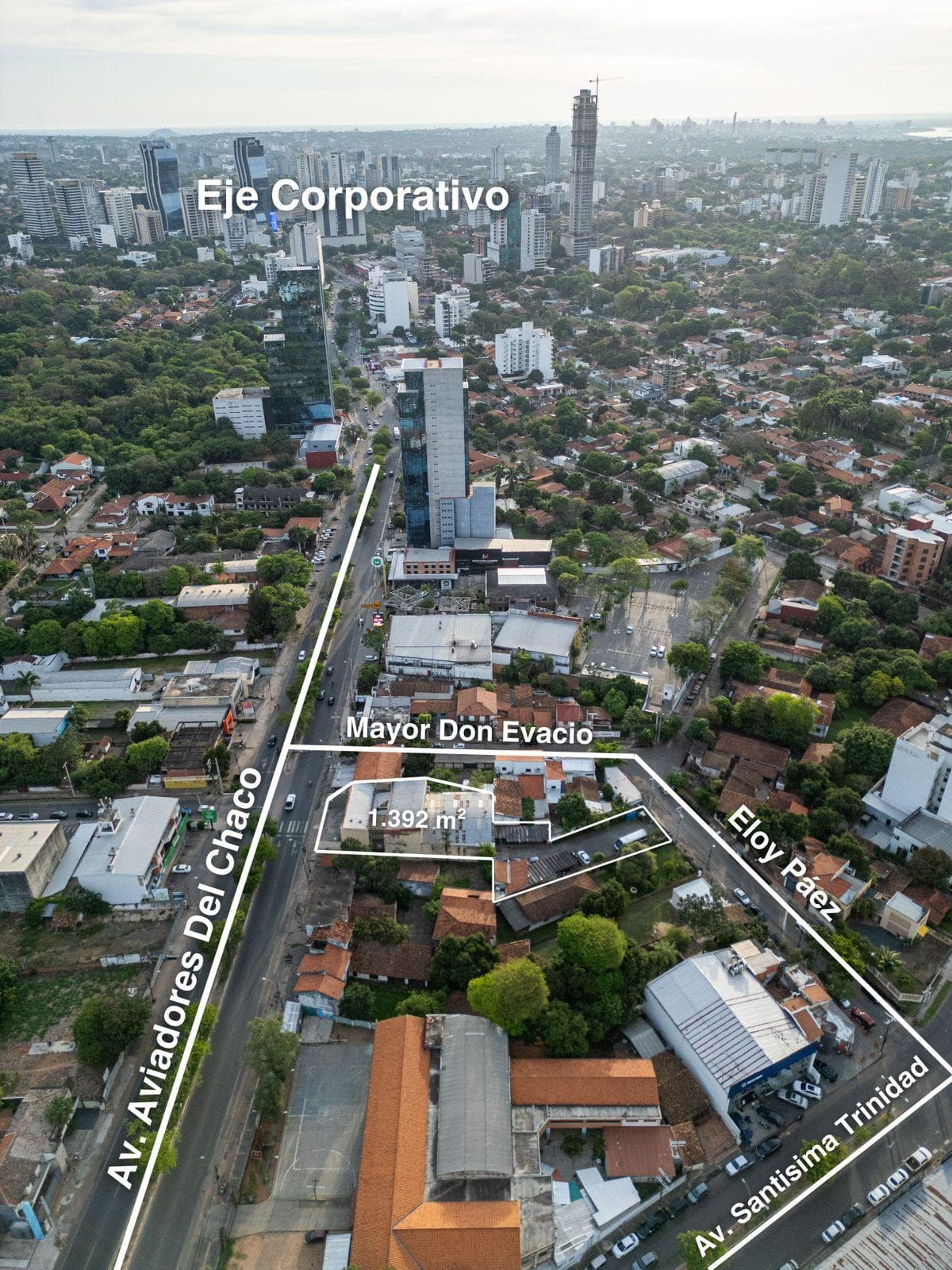 En Venta Oficina Corporativa Sobre La Avda. Aviadores Del Chaco — foto 4