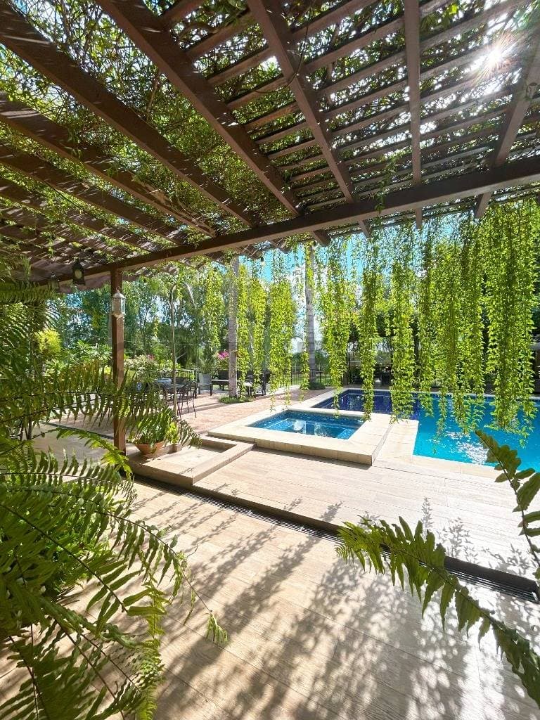 EN VENTA – Residencia Exclusiva De 7 Dormitorios En San Bernardino, foto 1