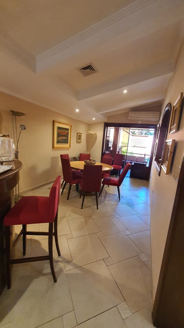 Ubicación estratégica- en venta amplia residencia - barrio mcal lópez -Asunción, foto 2