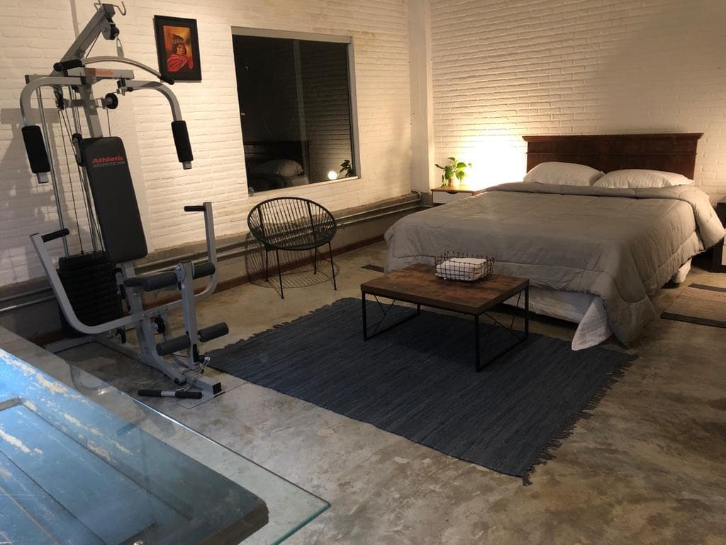 Casa Estilo Industrial - Loma Merlo Luque, foto 4