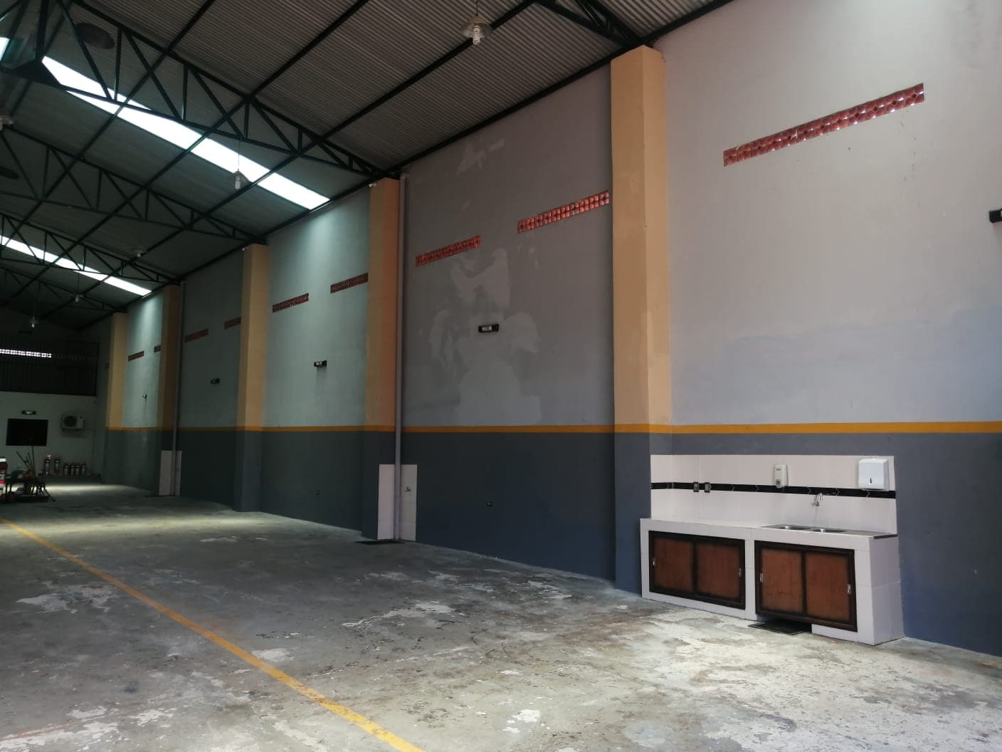 Depósito en alquiler – barrio universo, mariano r alonso – zona puente remanso, foto 2