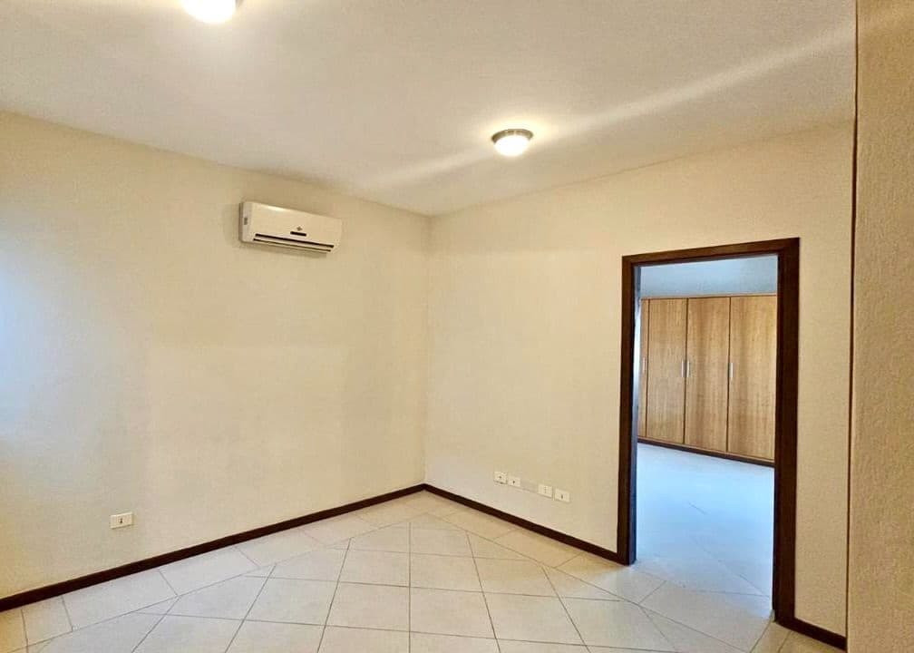 Hermoso y Amplio Dúplex en Villa Aurelia a cuadras del Colegio del Sol, foto 5