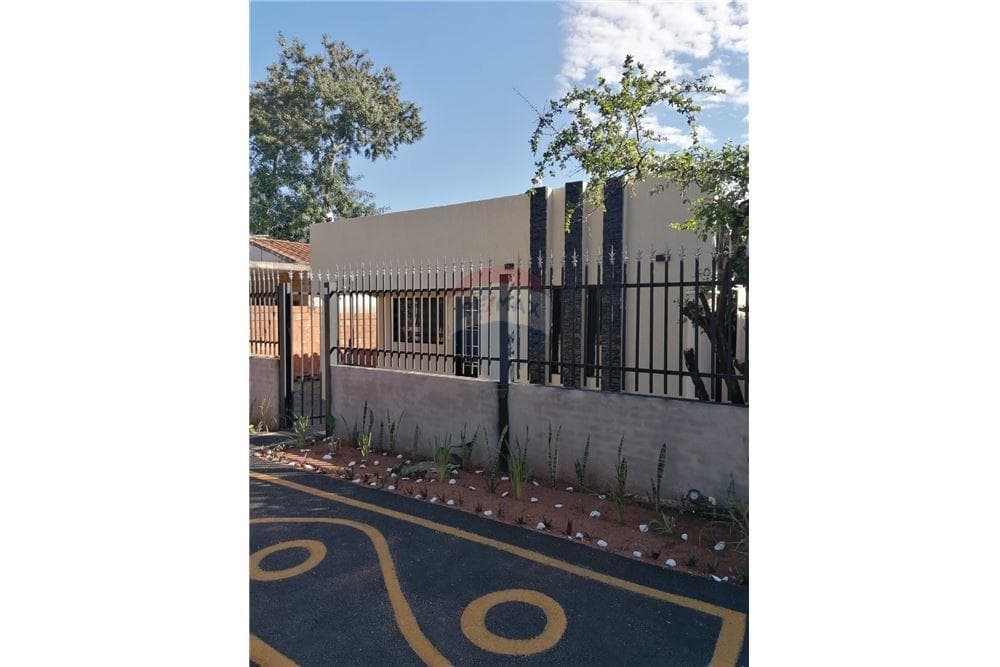 Casa - Venta - San Lorenzo, Paraguay, foto 2
