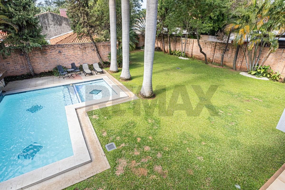 Residencia de Lujo en Barrio Mariscal Estigarribia, foto 4