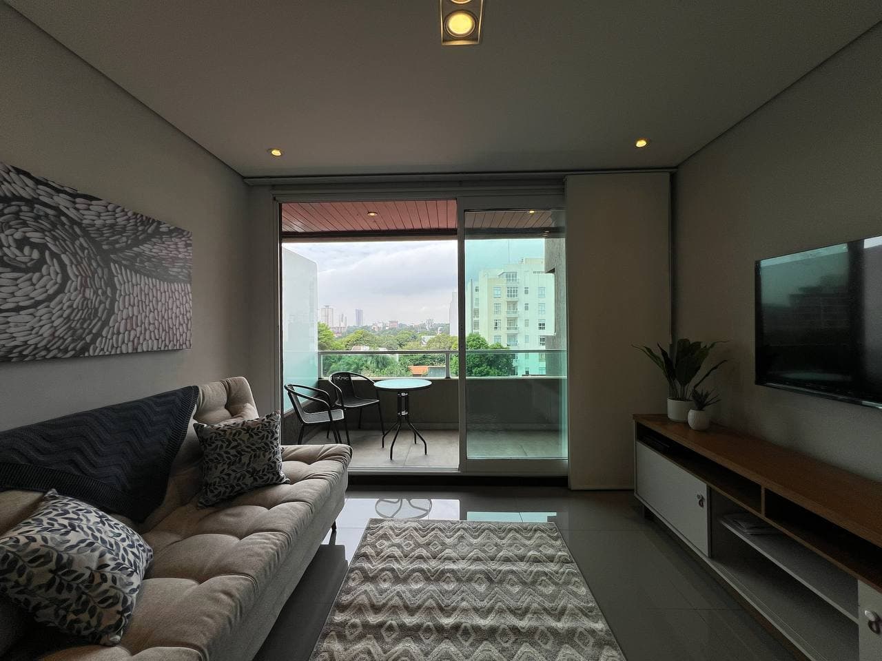 Amplio Departamento Amoblado Y Equipado En Villa Morra Asuncion zona shopping nuevo precio — foto 4