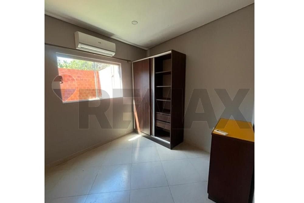 Chalet - Venta - Luque, Central, Paraguay — foto 4