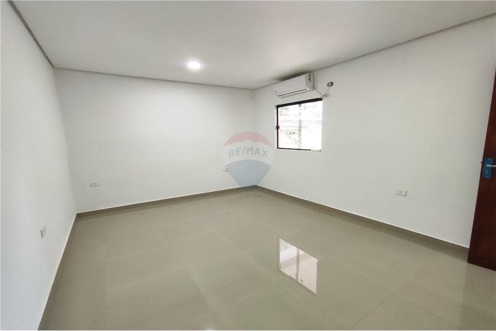En venta amplia casa con 3 habitaciones en suite, foto 4