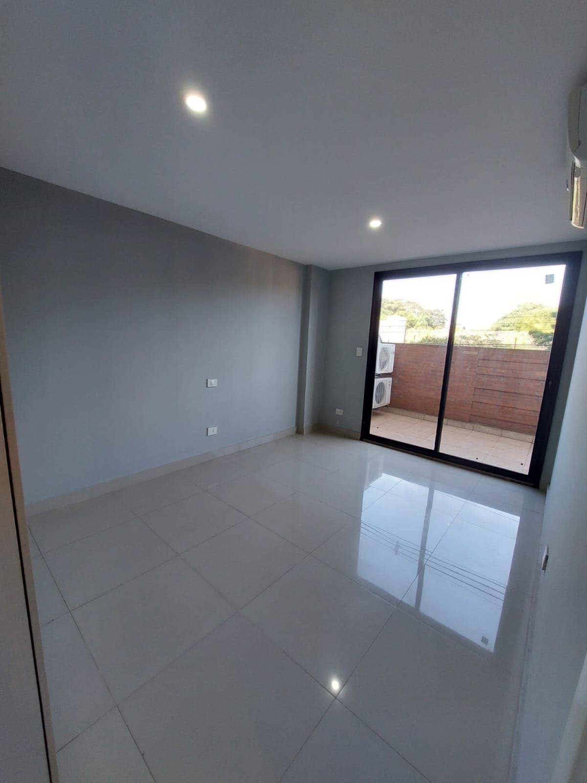 Departamento de 3 habitaciones con patio. PB. Condominio Moravia — foto 3