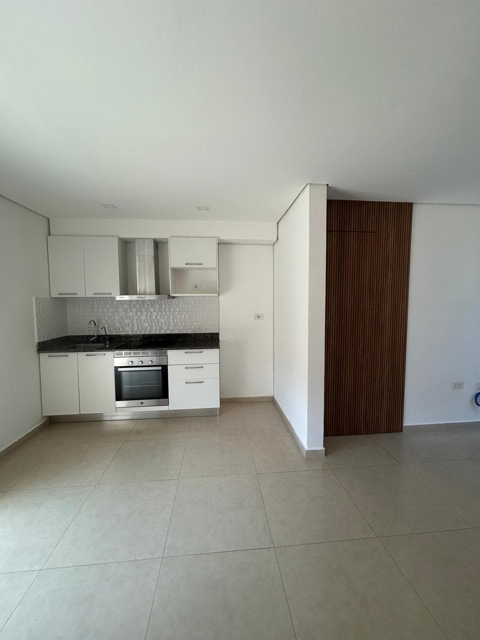 Duplex en barrio cerrado en laurelty Luque, foto 2