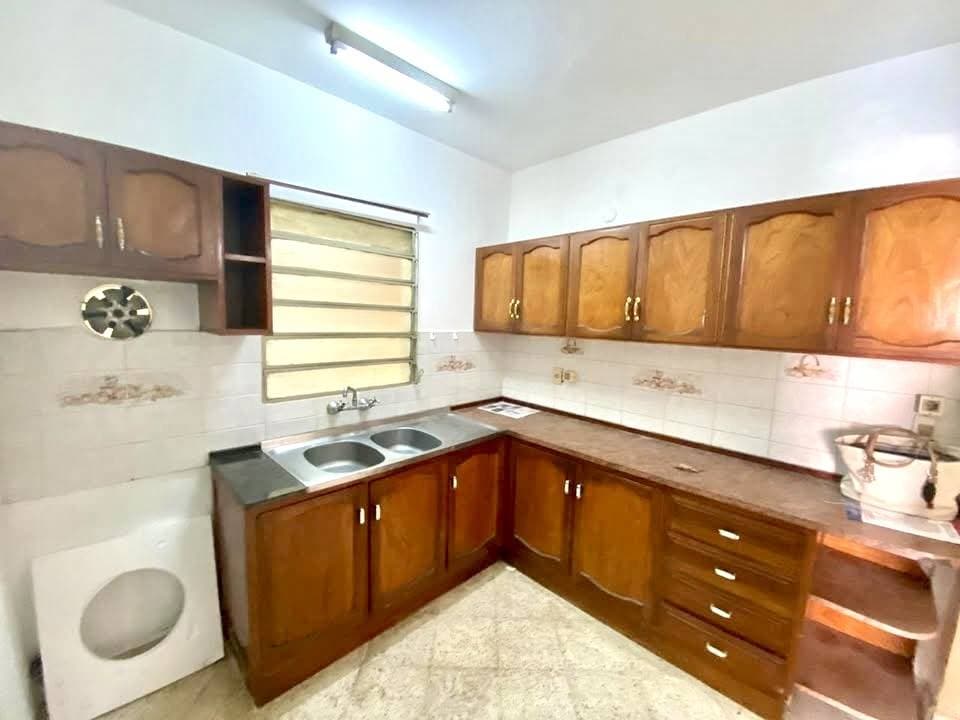 Amplio depto de 2 hab. en suite en barrio Mburicao, foto 3
