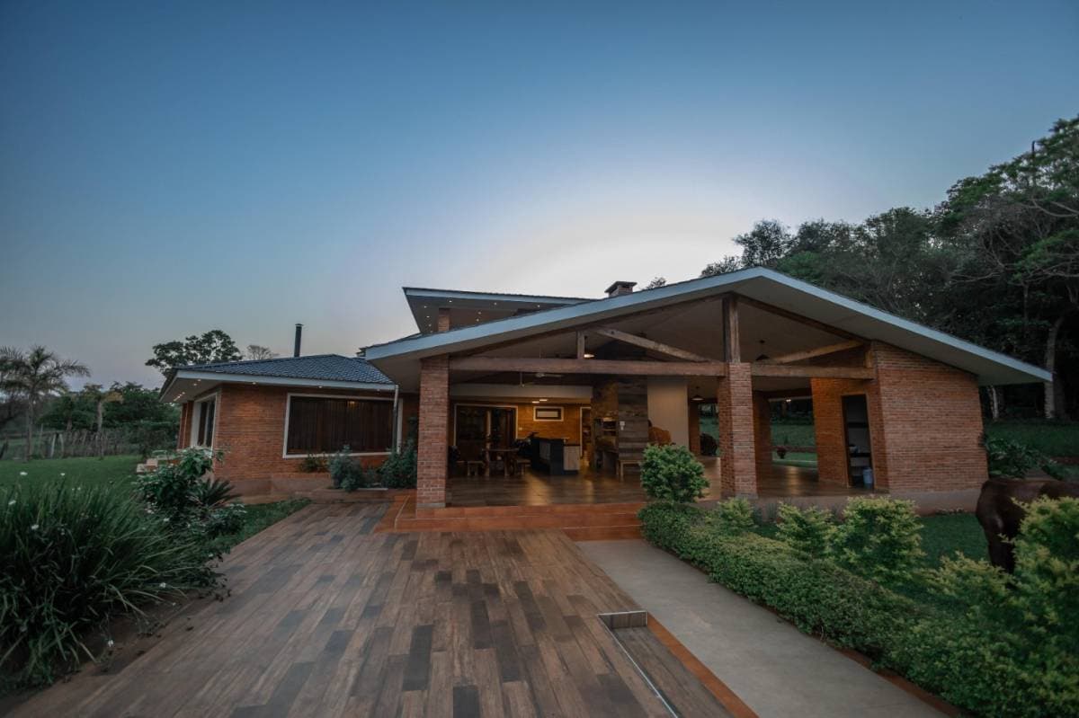 - Estancia 60 ha con casa de lujo y piscina - San Joaquín, Caaguazú, foto 1