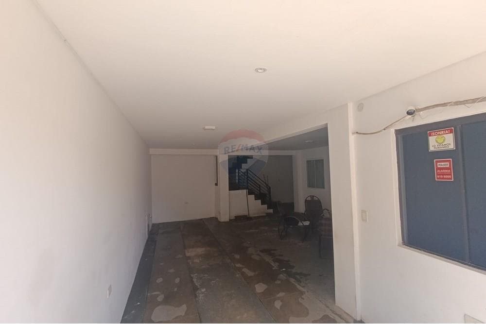 Deposito con vivienda y salon, foto 1