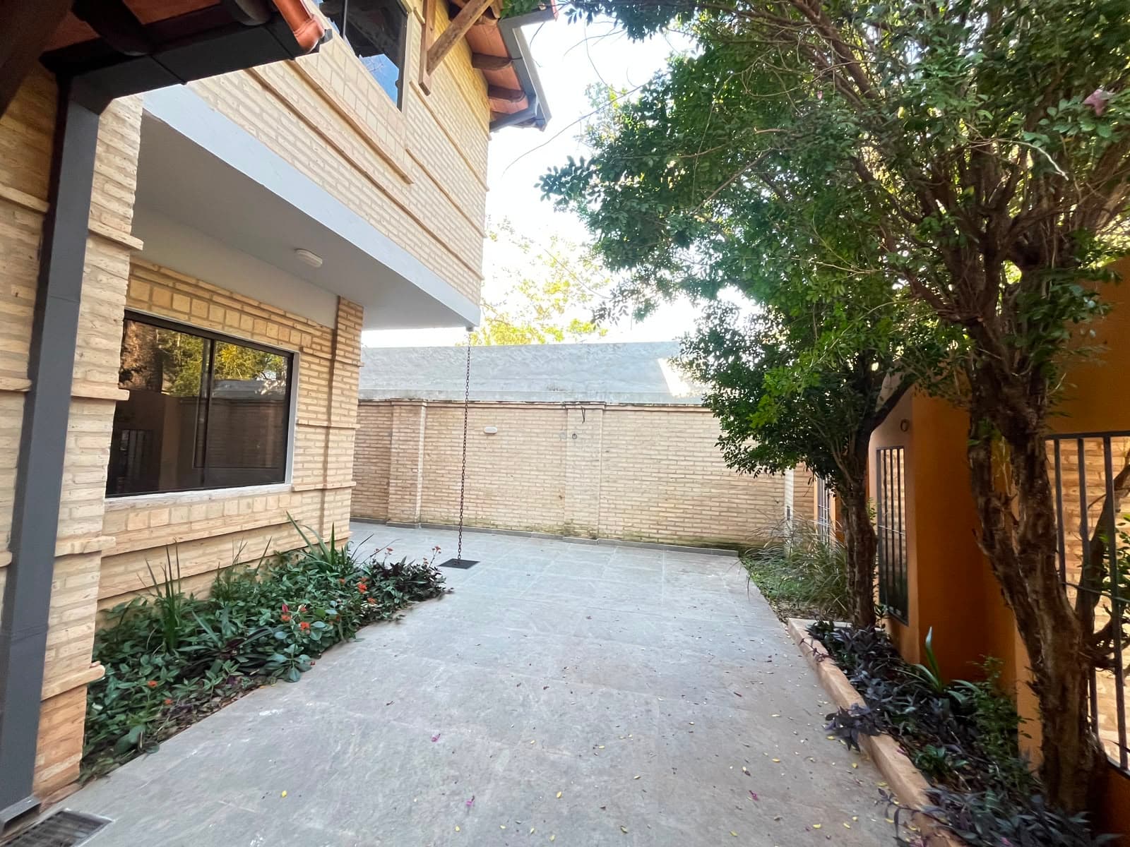 En alquiler, hermosa casa c/ 3 dormitorios, mburucuyá, foto 1