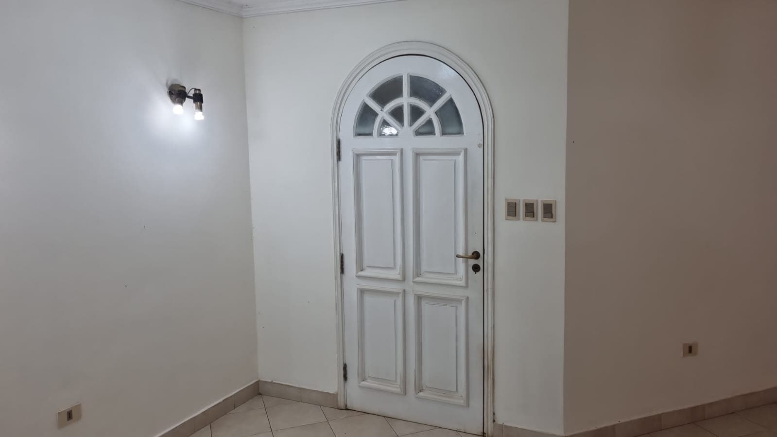 Casa de 4 dormitorios a pasos del centro paraguayo japones, foto 2