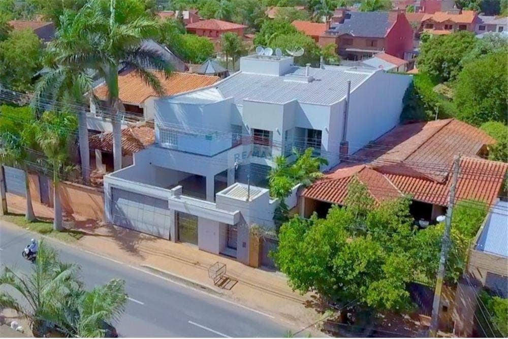Alquilo lujosa residencia en los laureles