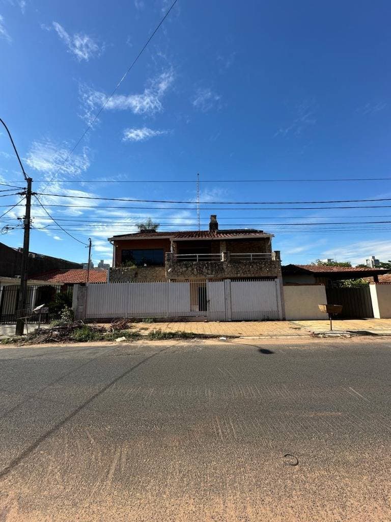 Terreno con construccion en Venta en Barrio Ycua Sati