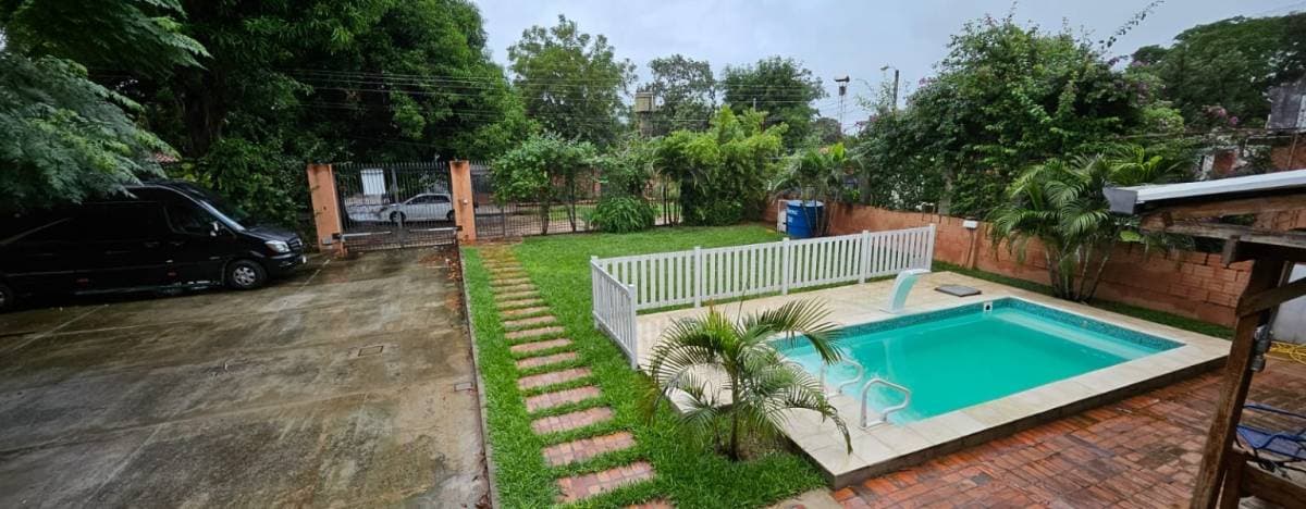 Amplio Departamento en Barrio Mbachio Zona Yacht con Patio y Piscina, foto 2