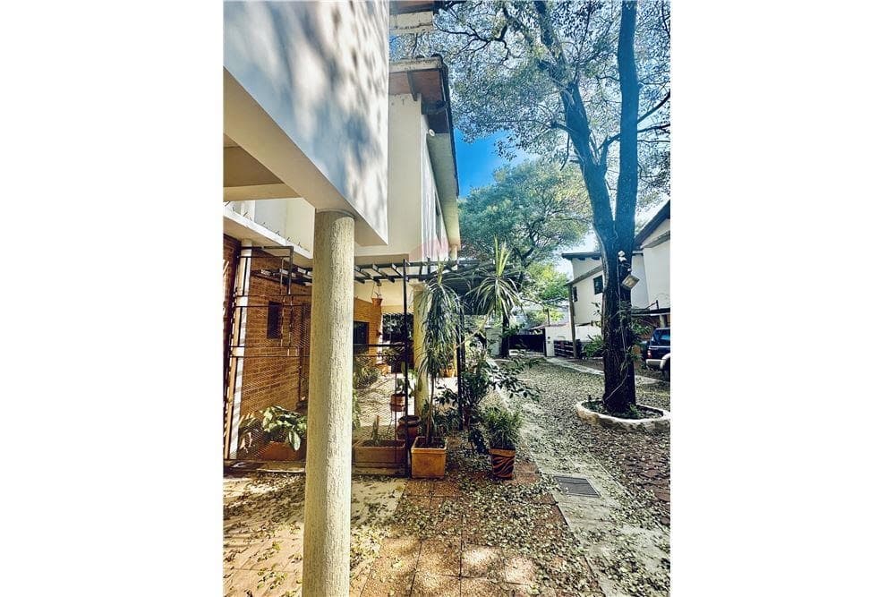 Duplex en lambare en condominio cerrado, foto 2