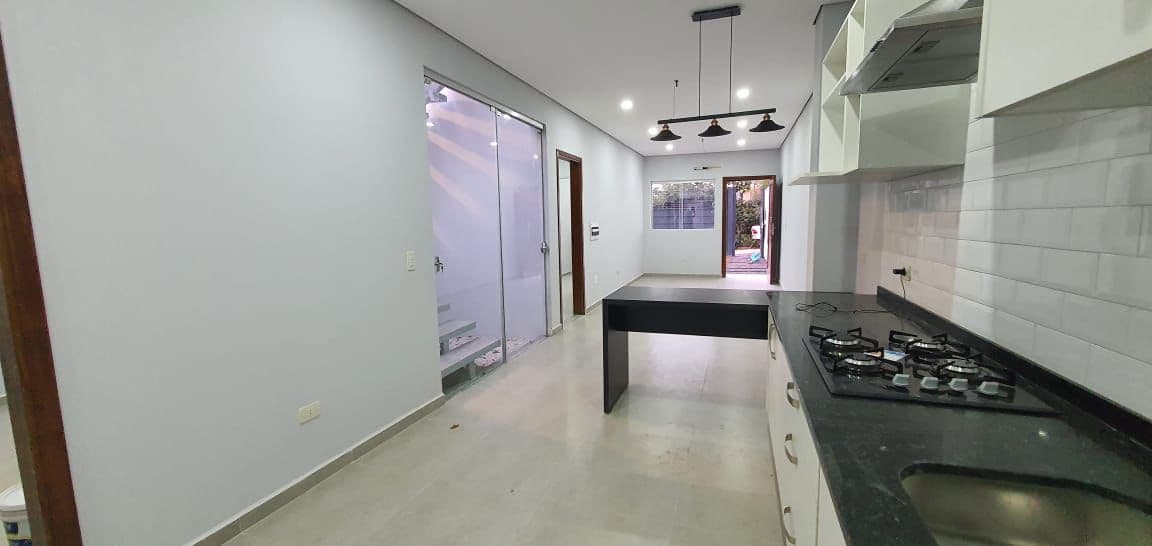 En Venta Duplex A Estrenar. Lambare - Altos Del Golf, foto 3