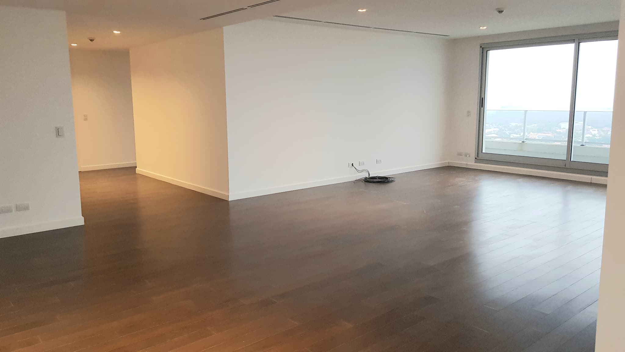 Palacio De Los Patos - Alquiler Exclusivo Semipiso 4 Dormitorios - Piso 26 R1 T2 — foto 3