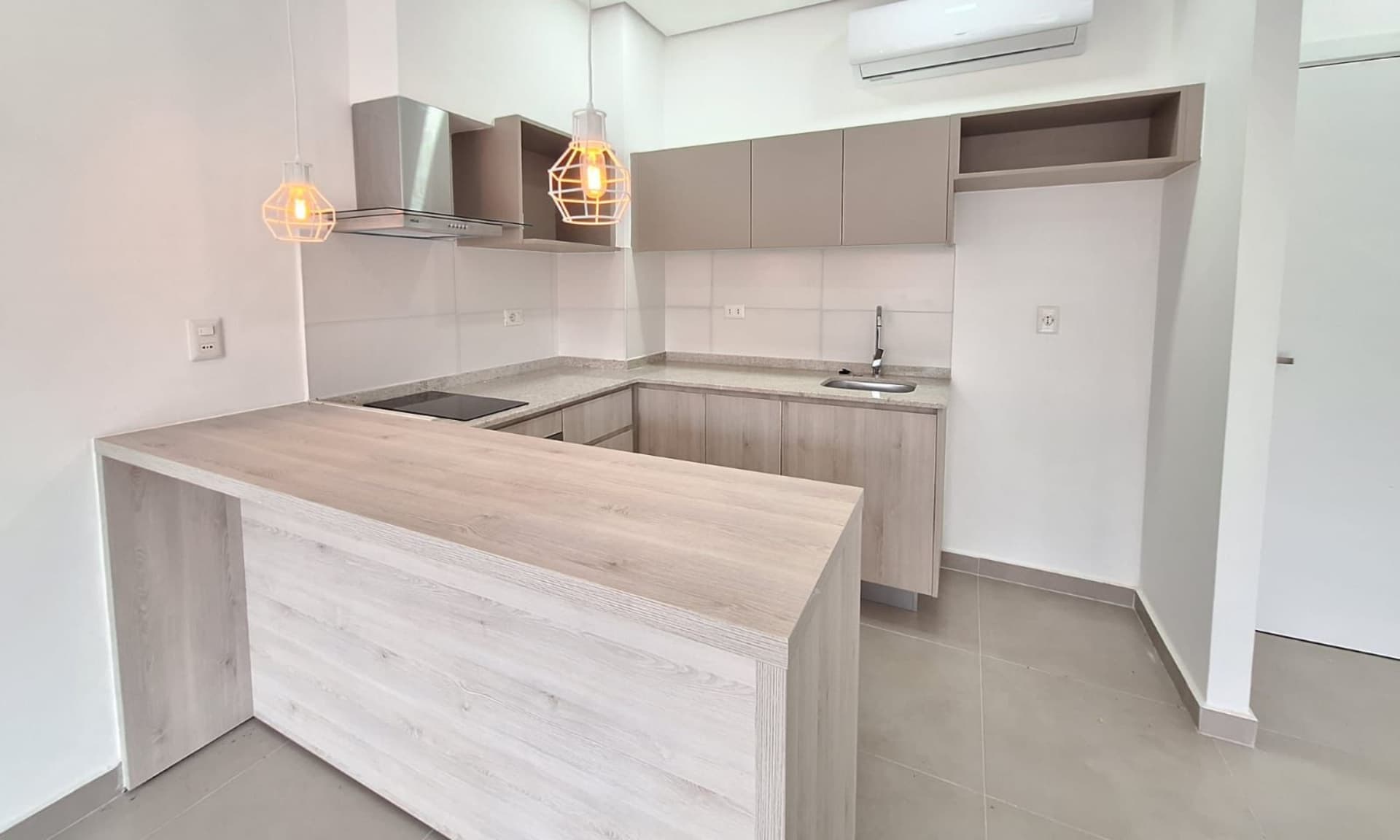 En venta depto de 2 dormitorios en el barrio Herrera, foto 3