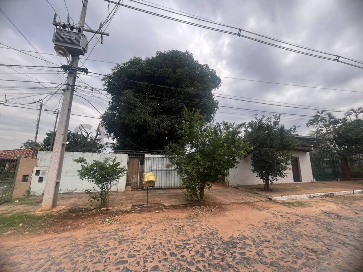 Amplio terreno con construccion en lambare - panambireta, foto 1