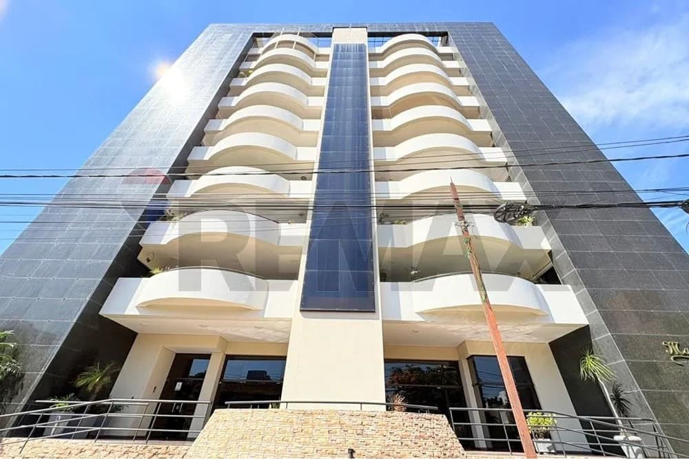 Alquilo penthouse 3 niveles de 1.000 m2