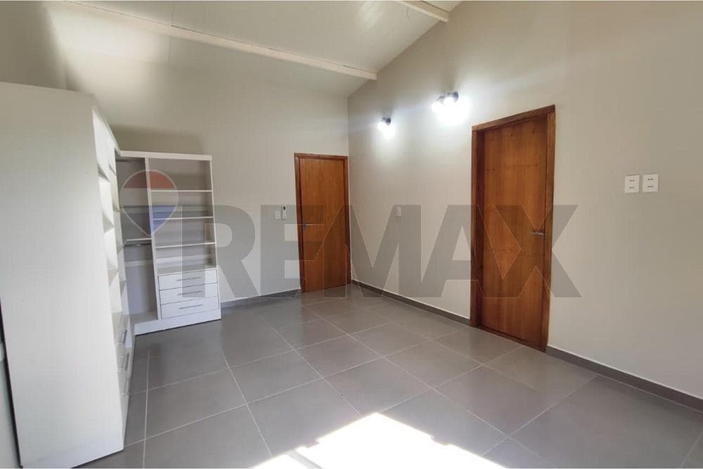 Duplex con amplio patio - Luque, foto 2