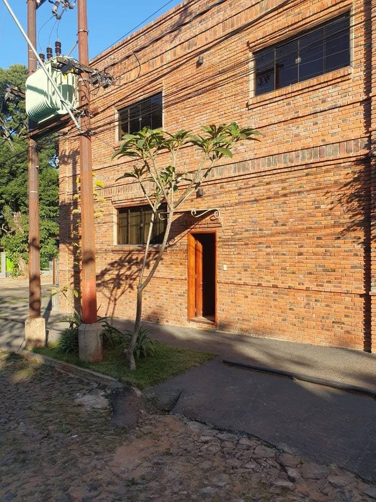Alquilo depto de 2 dormitorios - barrio Jara