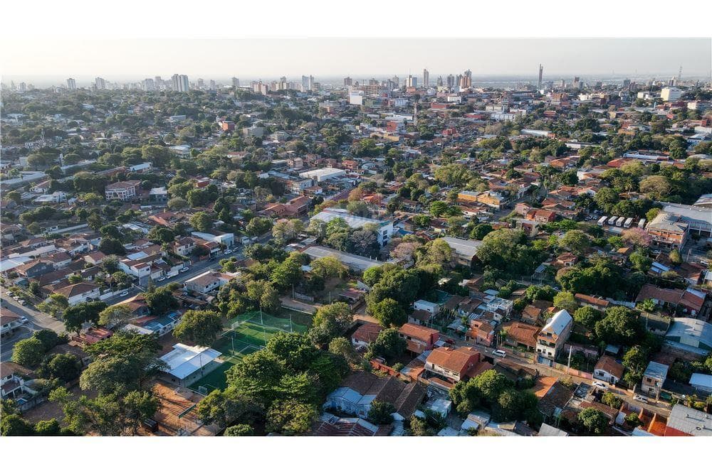 Terreno Estratégico de 2.210 m2 en Barrio San Vicente - Frente de 70 metros — foto 3