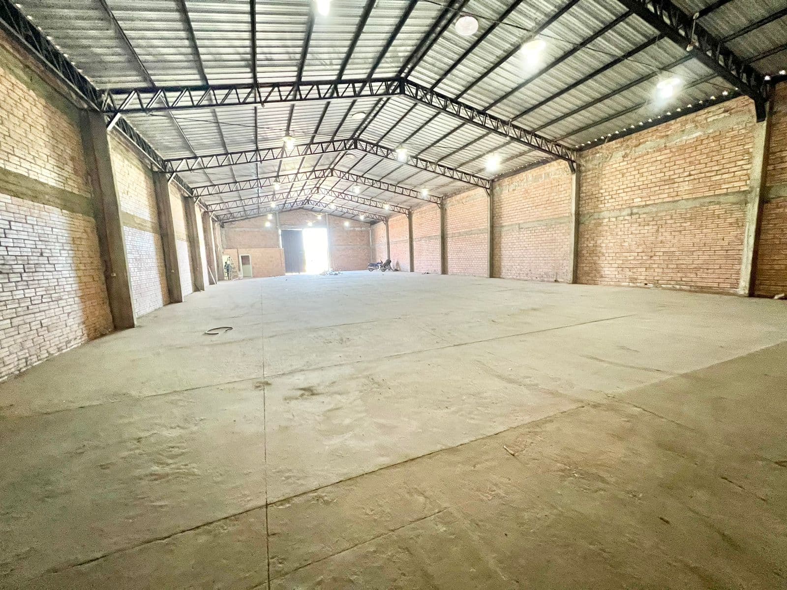 En Alquiler Depósito De 600 M2 En Mariano Roque Alonso A292 — foto 5