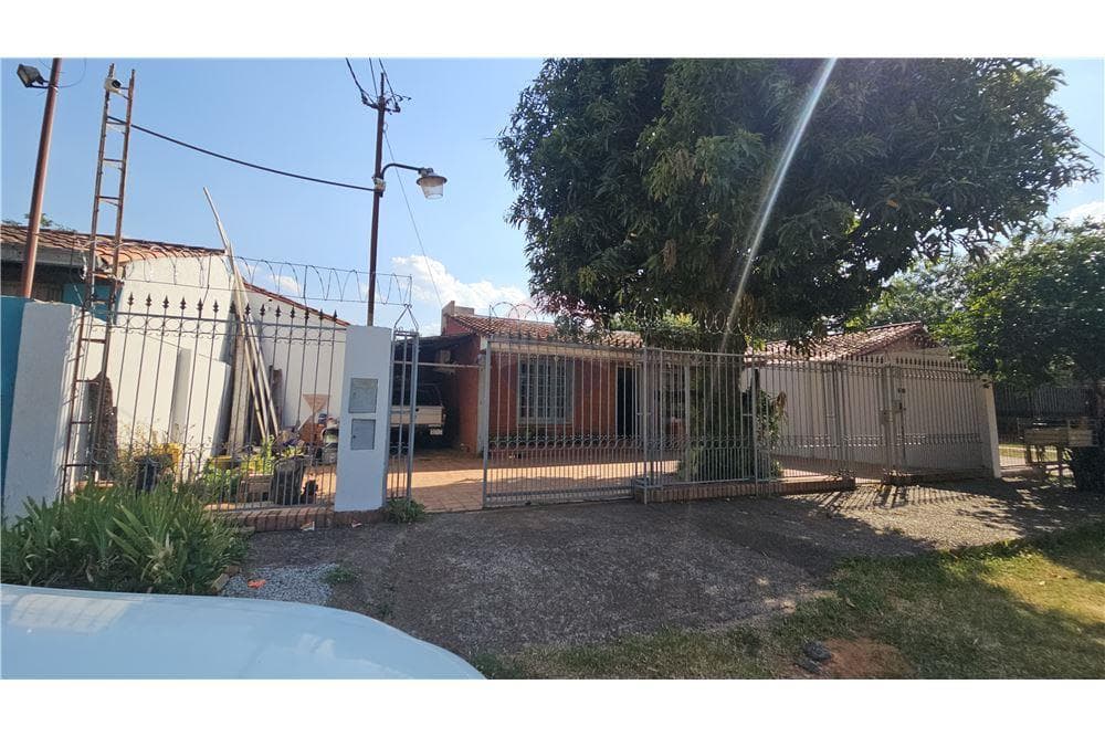 En venta casa 1 cuadra de la avda. Las residentas