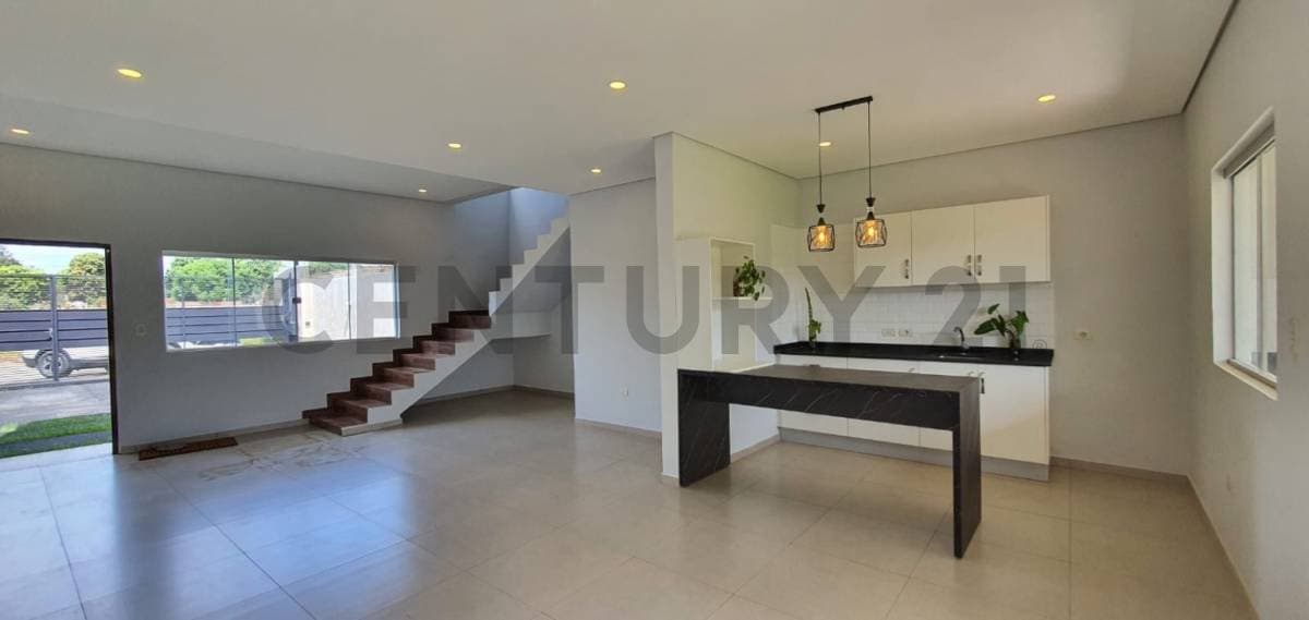 Duplex a metros de Av. America - Luque, foto 2