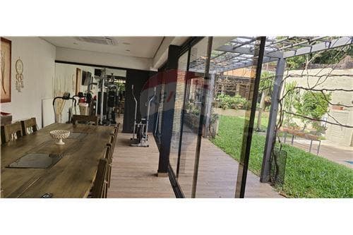 En venta casa de una planta con piscina asuncion — foto 4