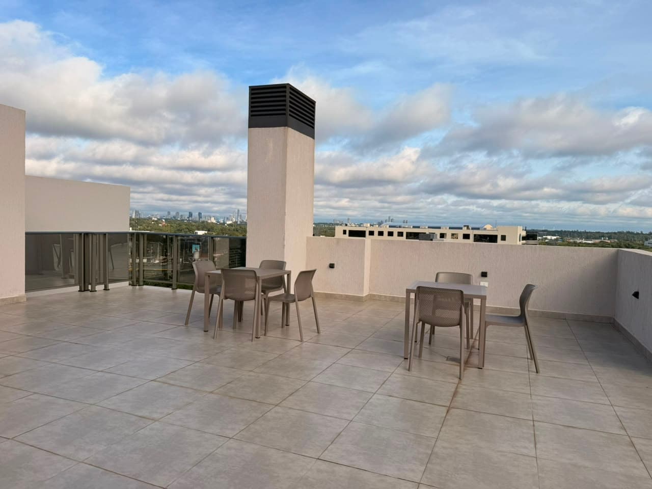 Edificio burband — foto 2