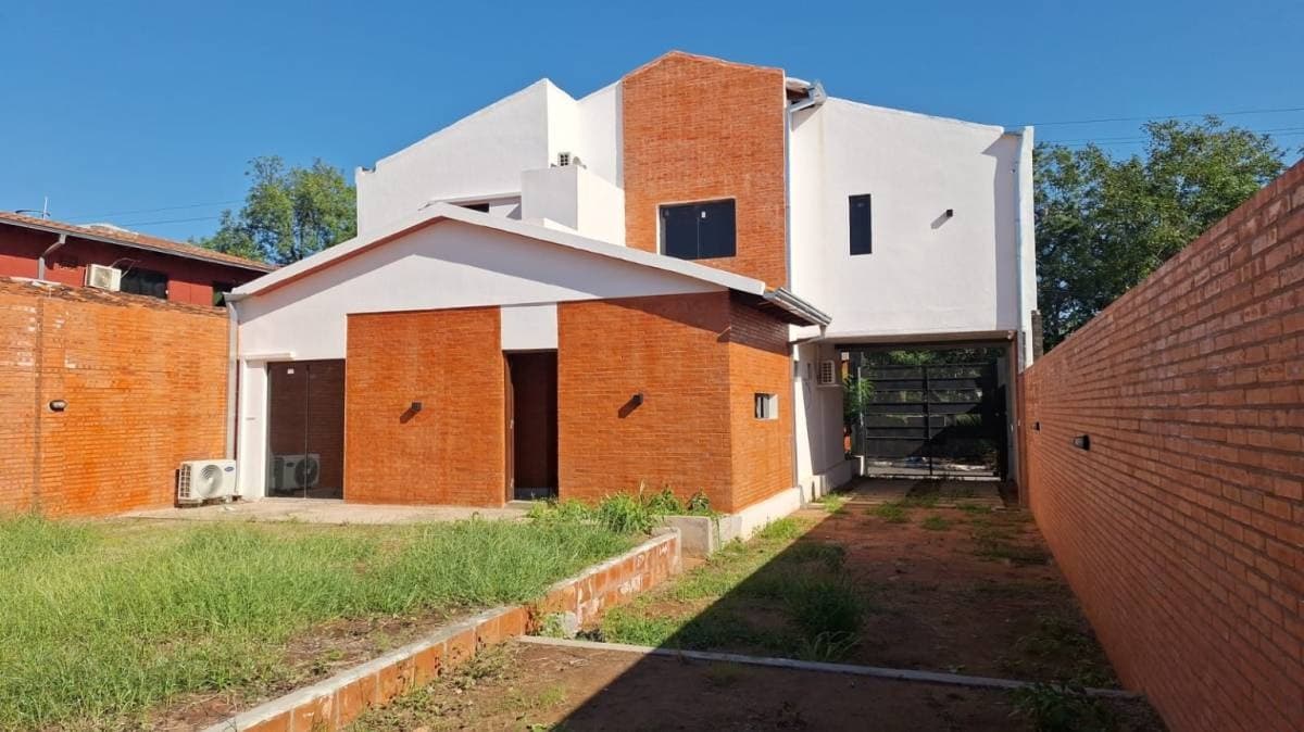 En Venta – Hermosa Casa Estrenar En Fernando de la Mora – Zona Norte — foto 2