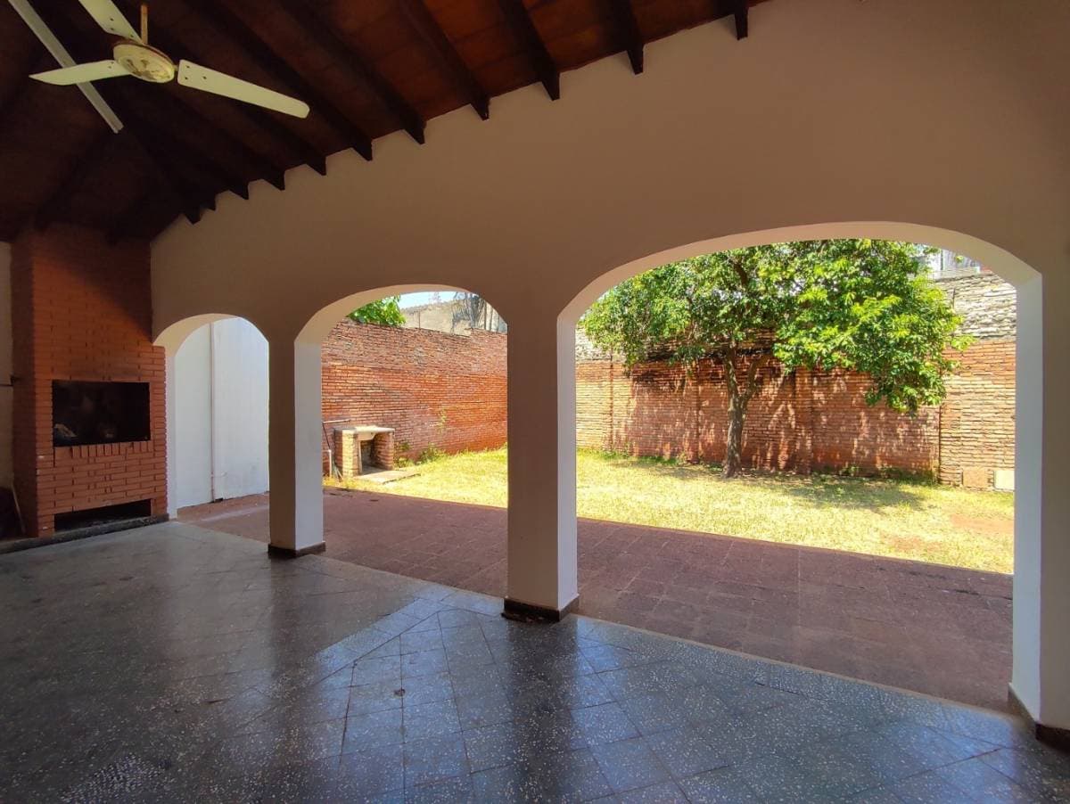 Vendo - alquilo casa en villa aurelia asuncion
