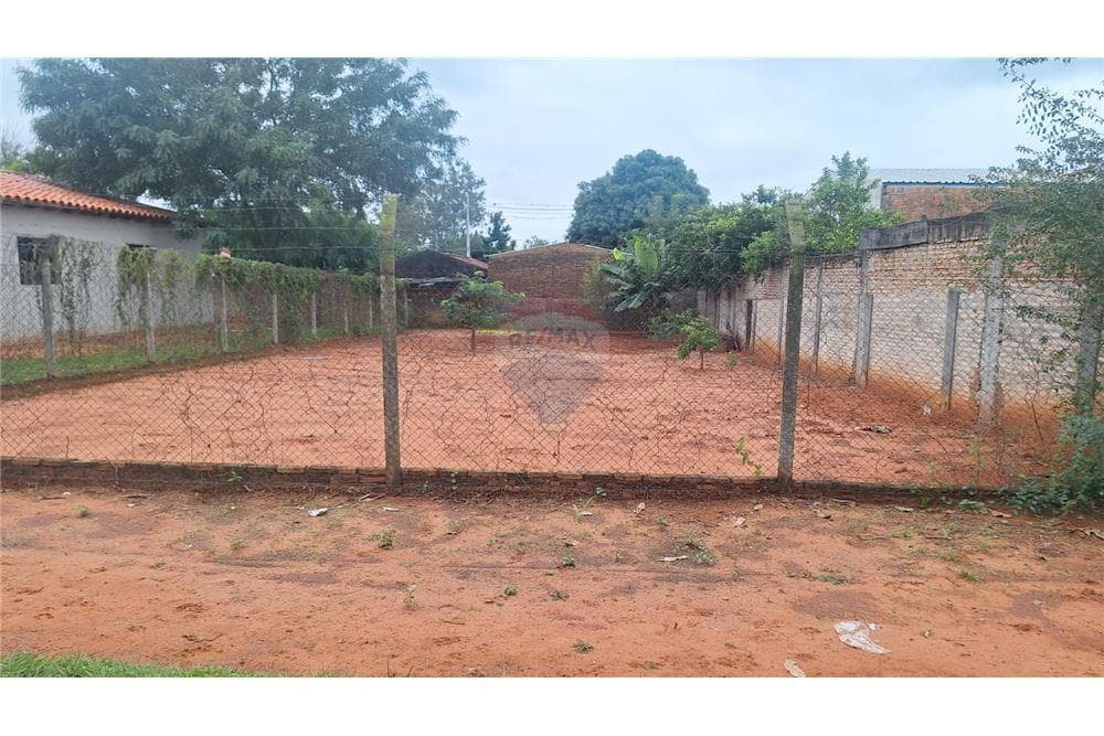 Terreno en venta en Luque costa sosa