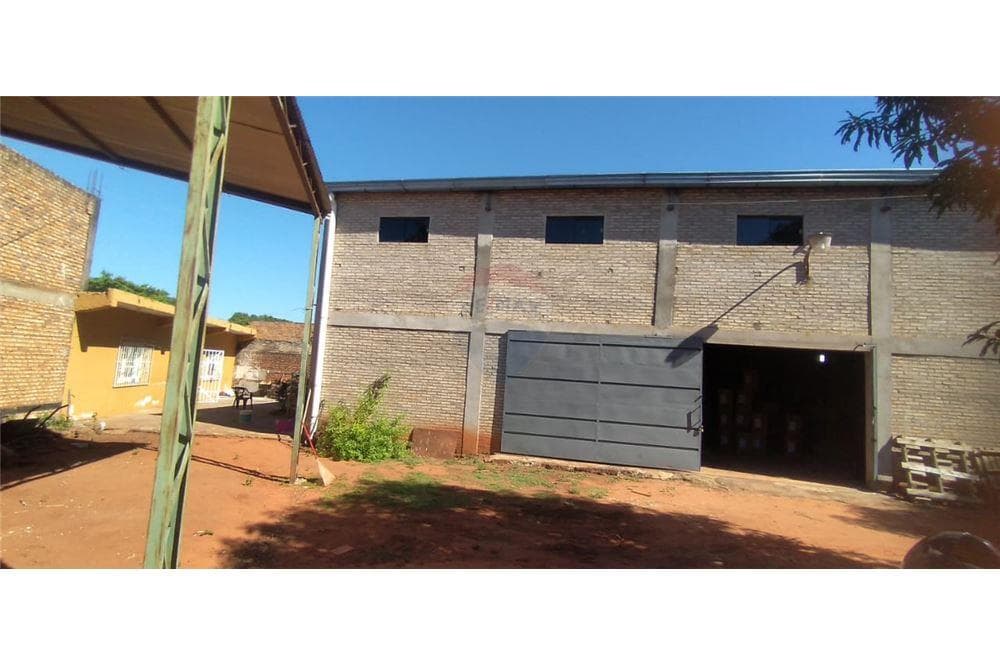 Tinglado con amplio patio en venta, foto 5