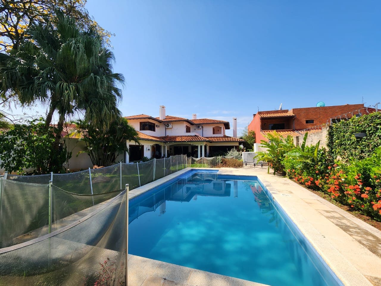 Hermosa residencia con amplio jardin - barrio san cristobal, foto 3
