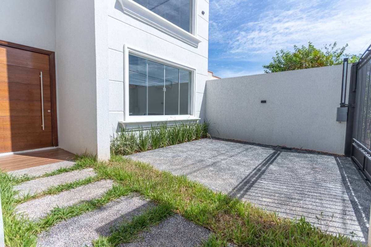 hermosa casa a estrenar Barrio Mburucuyá, foto 3
