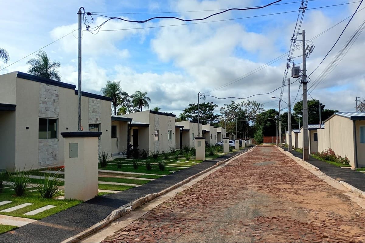 chalet a estrenar en condominio cerrado Luque, foto 3
