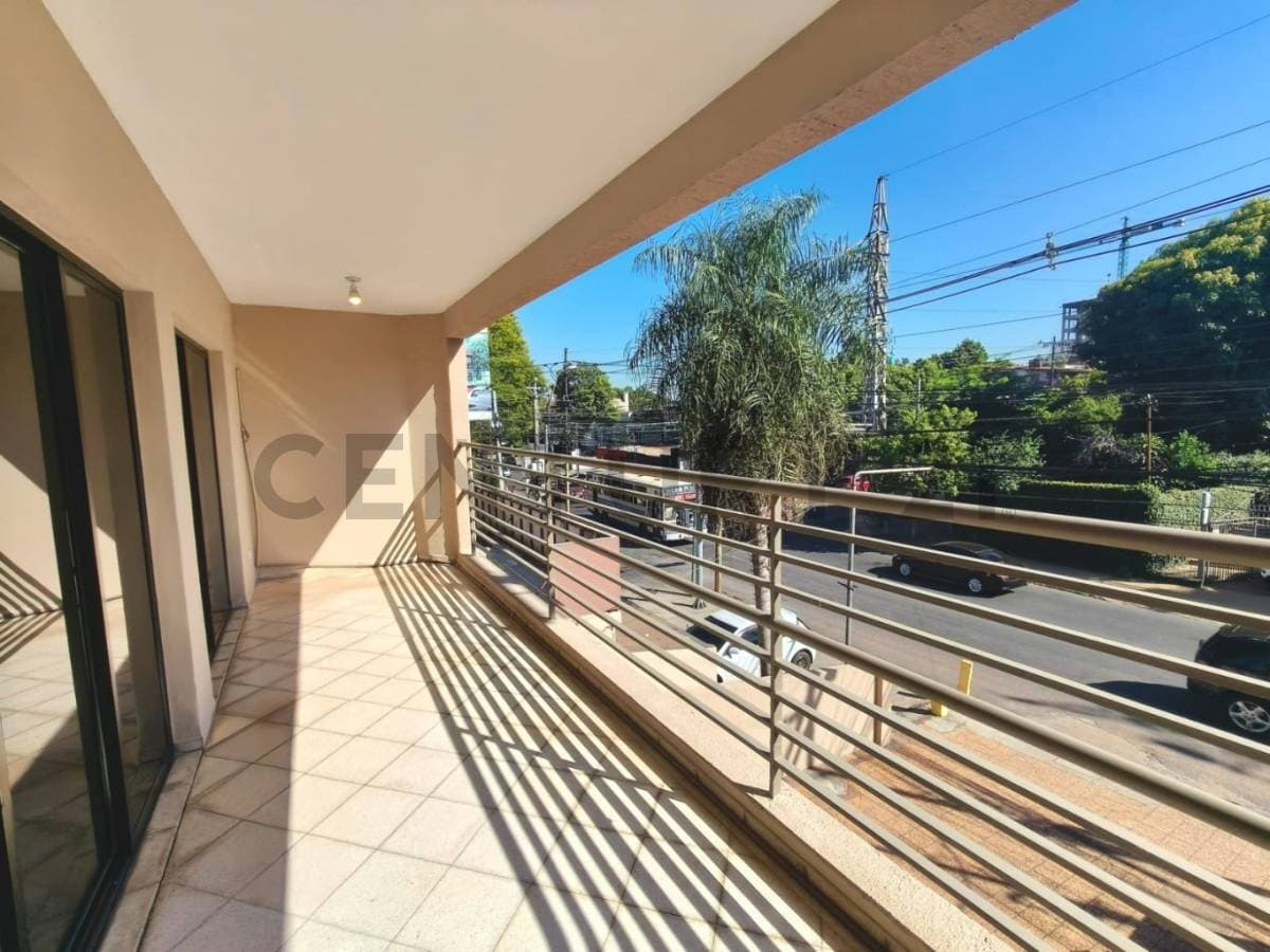 En alquiler departamento de 3 dormitorios + área de servicio, foto 1