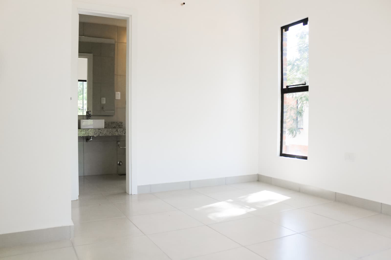 Duplex en barrio cerrado jardines de loma merlo, foto 3